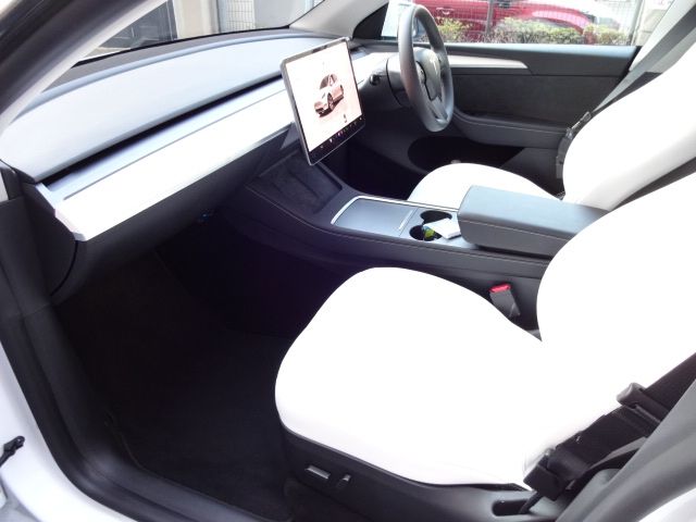TESLA MODEL Y 2024 Image 31