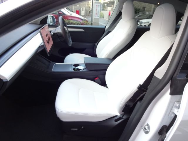 TESLA MODEL Y 2024 Image 31