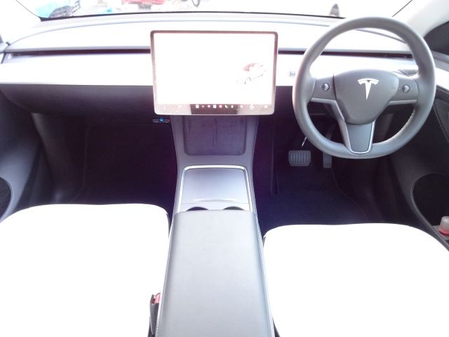 TESLA MODEL Y 2024 Image 31