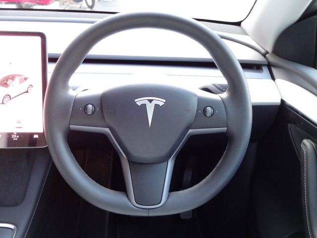 TESLA MODEL Y 2024 Image 31