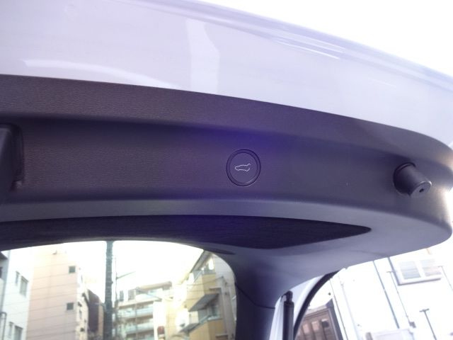 TESLA MODEL Y 2024 Image 31