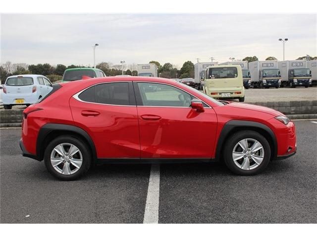 TOYOTA LEXUS UX200 2018 Image 31