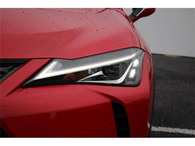 TOYOTA LEXUS UX200 2018 Image 31