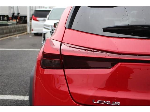 TOYOTA LEXUS UX200 2018 Image 31