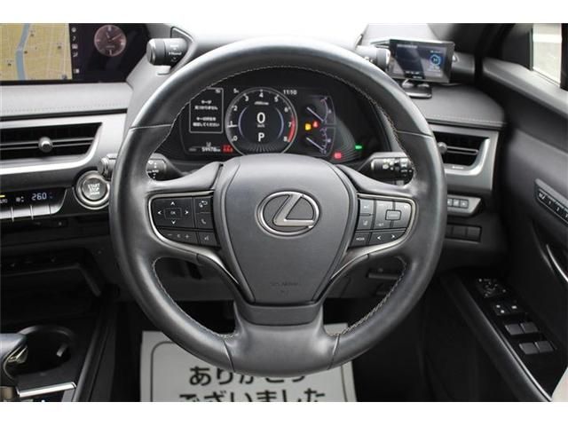 TOYOTA LEXUS UX200 2018 Image 31