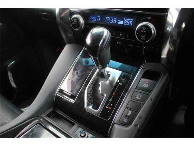 TOYOTA ALPHARD 2018 Image 31