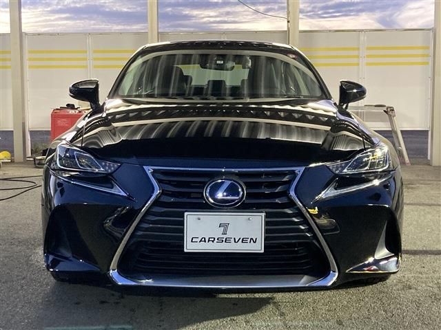 TOYOTA LEXUS IS300H AWD 2017 Image 31
