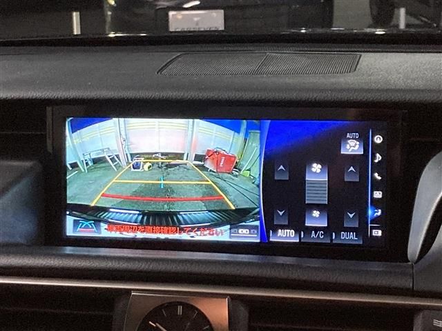 TOYOTA LEXUS IS300H AWD 2017 Image 31