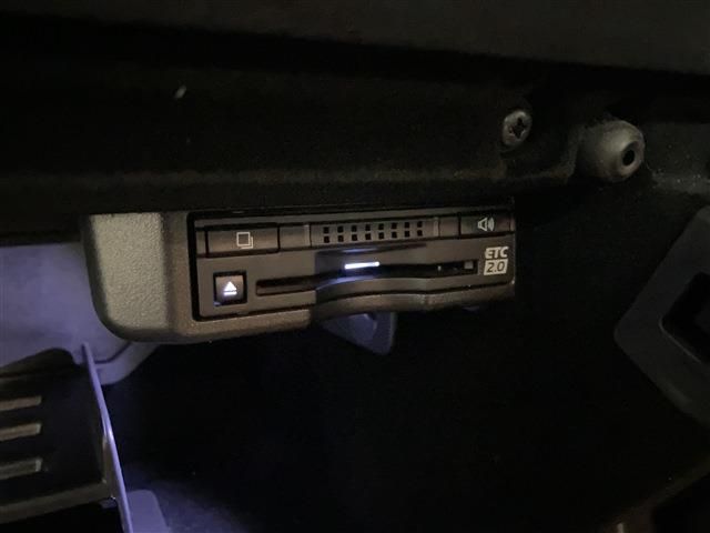 TOYOTA LEXUS IS300H AWD 2017 Image 31