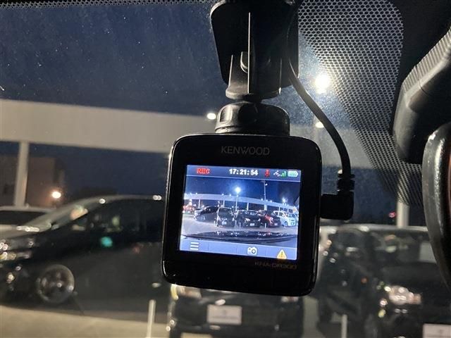 TOYOTA LEXUS IS300H AWD 2017 Image 31