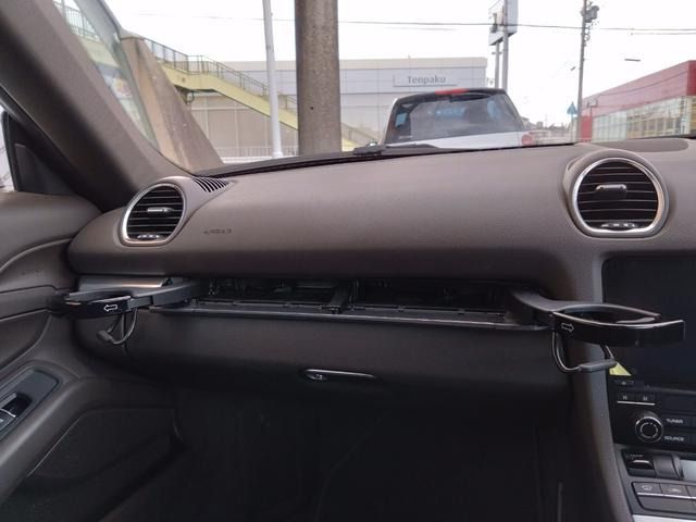 PORSCHE 718CAYMAN 2017 Image 31