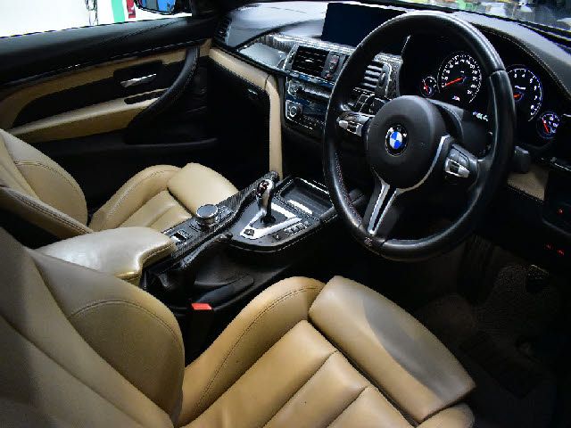 BMW M4 OPEN 2018 Image 31