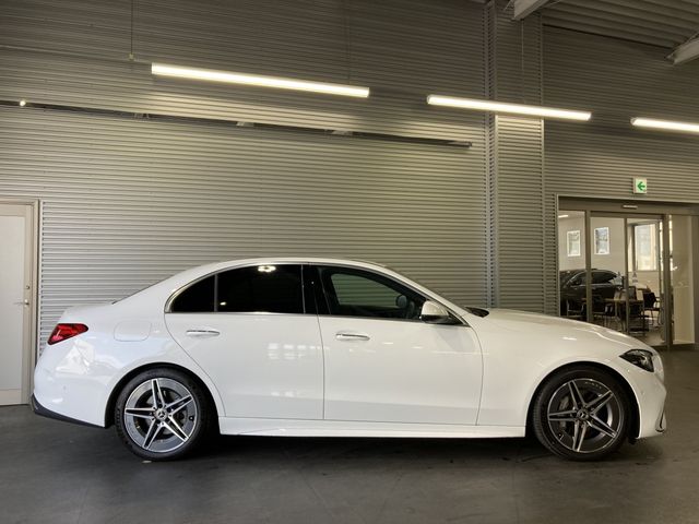 MERCEDES BENZ C CLAS 2024 Image 31