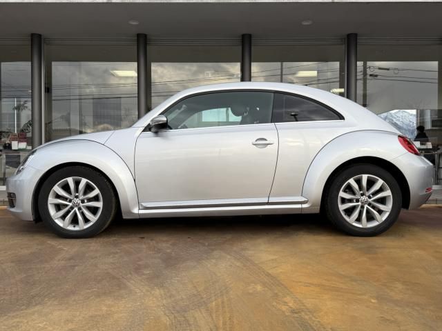VOLKSWAGEN THE BEETL 2012 Image 31