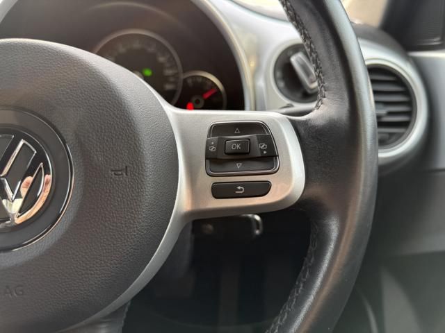 VOLKSWAGEN THE BEETL 2012 Image 31