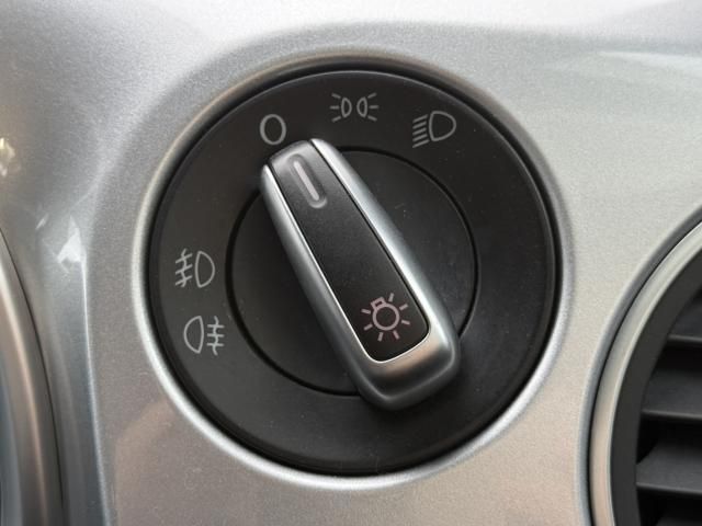 VOLKSWAGEN THE BEETL 2012 Image 31