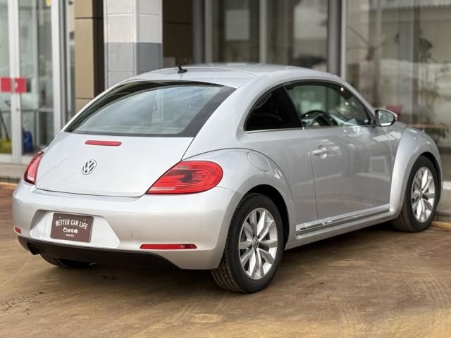VOLKSWAGEN THE BEETL 2012 Image 31