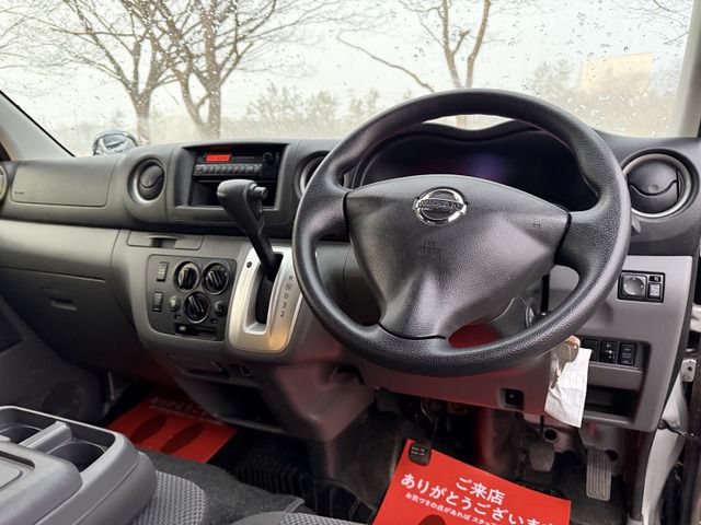 NISSAN NV350 CARAVAN 4WD 2012 Image 31