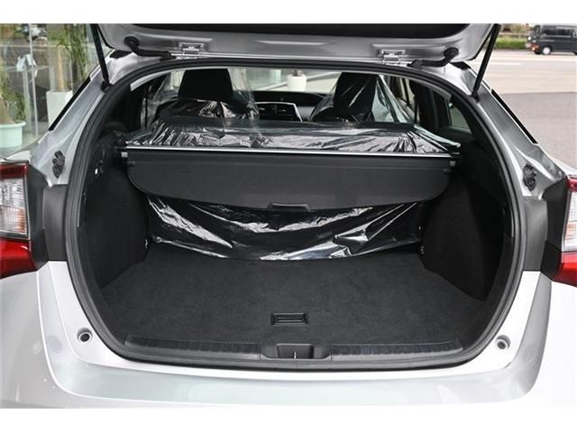 TOYOTA PRIUS 4WD 2022 Image 31