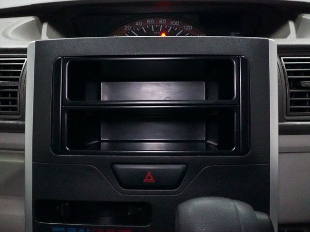 DAIHATSU TANTO 2016 Image 31