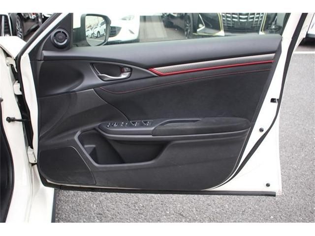 HONDA CIVIC HATCHBACK 2017 Image 31