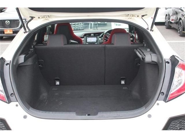 HONDA CIVIC HATCHBACK 2017 Image 31