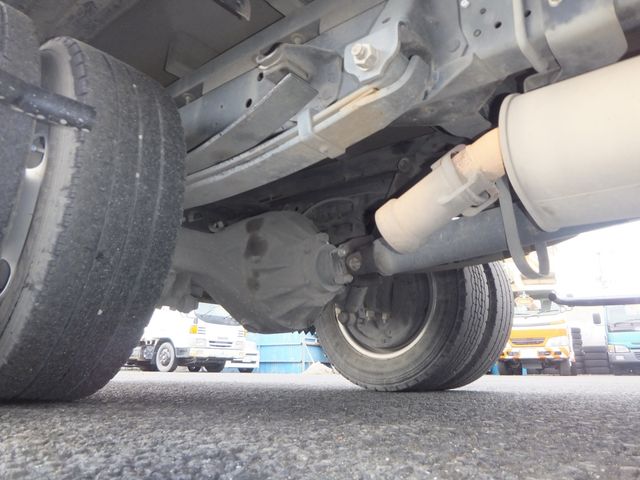 ISUZU ELF 2013 Image 31