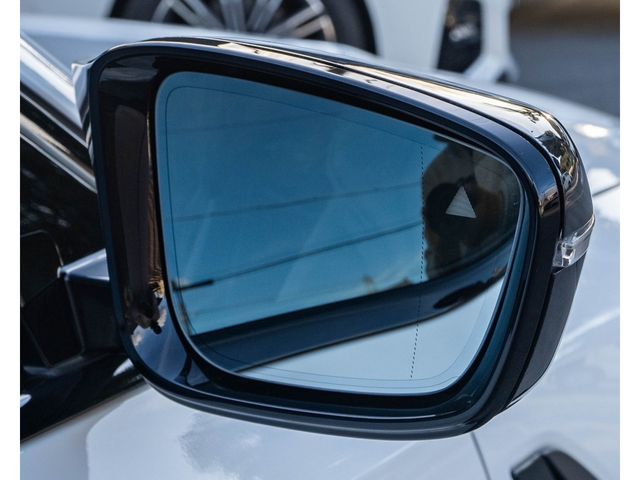 BMW M3 SEDAN 2022 Image 31