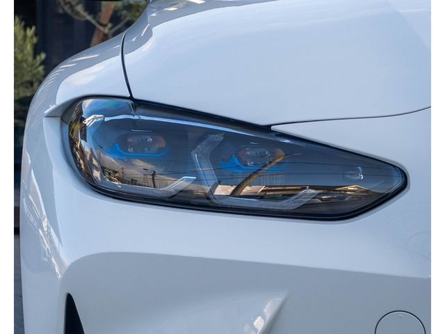 BMW M3 SEDAN 2022 Image 31