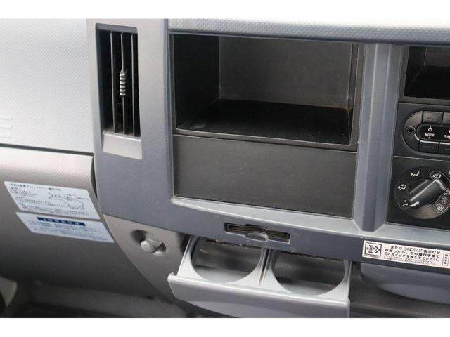 ISUZU ELF 2015 Image 31