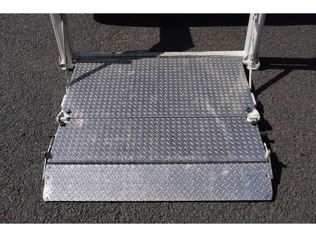 TOYOTA HIACE VAN 1.25T 2WD 2017 Image 31