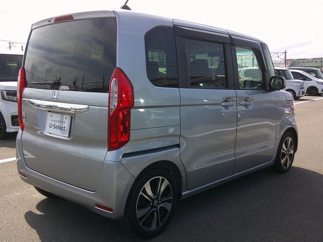 HONDA N BOX 2020 Image 31