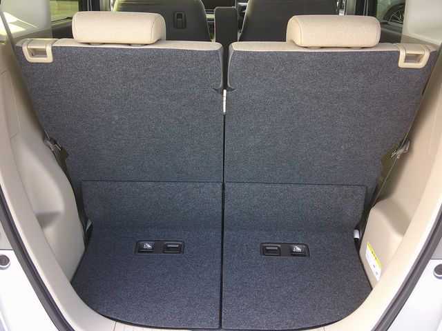 HONDA N BOX 2020 Image 31