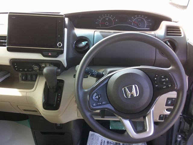 HONDA N BOX 2020 Image 31