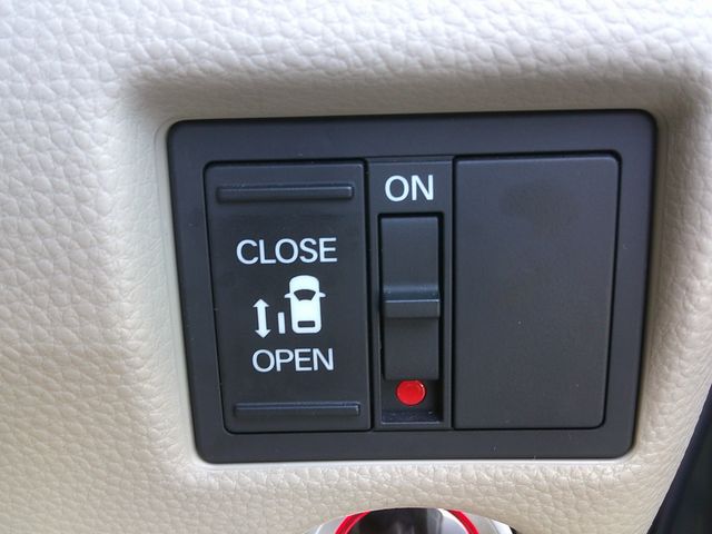 HONDA N BOX 2020 Image 31