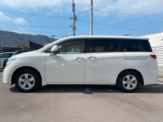 NISSAN ELGRAND 2010 Image 31