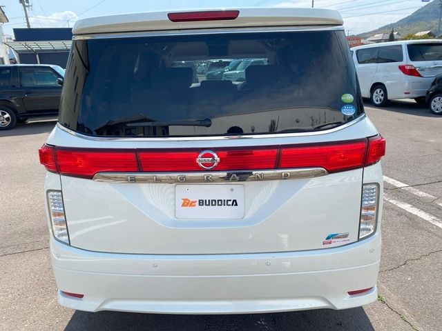 NISSAN ELGRAND 2010 Image 31