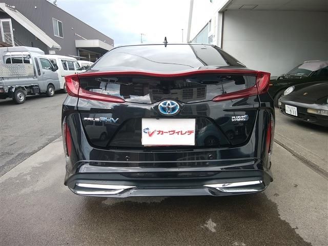 TOYOTA PRIUS PHV 2020 Image 31