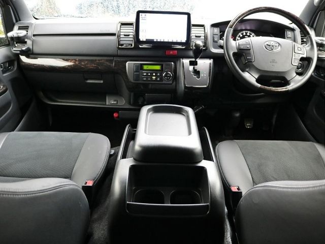 TOYOTA HIACE VAN 4WD 2022 Image 31