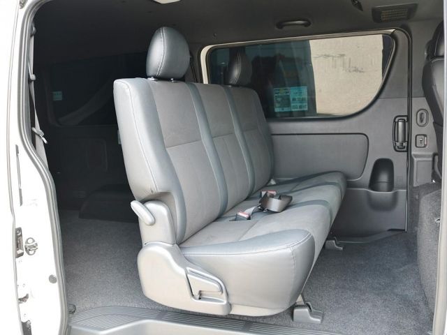 TOYOTA HIACE VAN 4WD 2022 Image 31