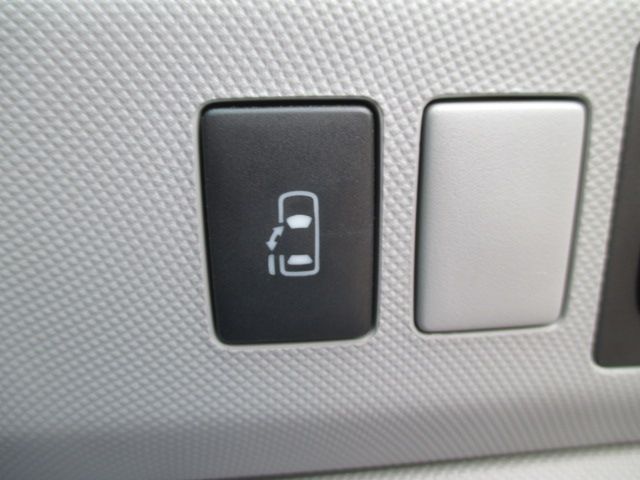 TOYOTA ESTIMA 2006 Image 31