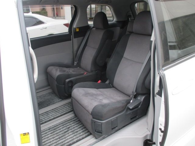 TOYOTA ESTIMA 2006 Image 31