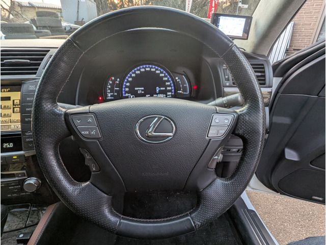 TOYOTA LEXUS LS460 2009 Image 31