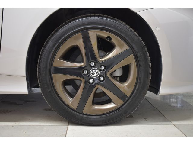 TOYOTA PRIUS 4WD 2017 Image 31