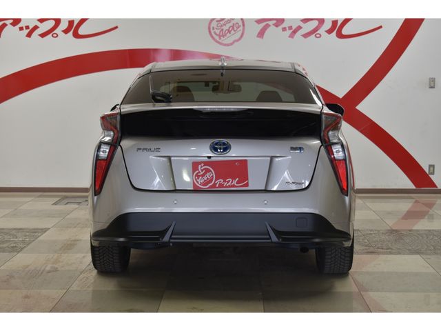 TOYOTA PRIUS 4WD 2017 Image 31