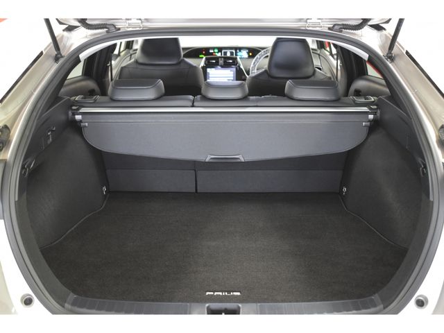 TOYOTA PRIUS 4WD 2017 Image 31