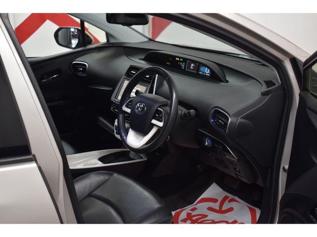 TOYOTA PRIUS 4WD 2017 Image 31