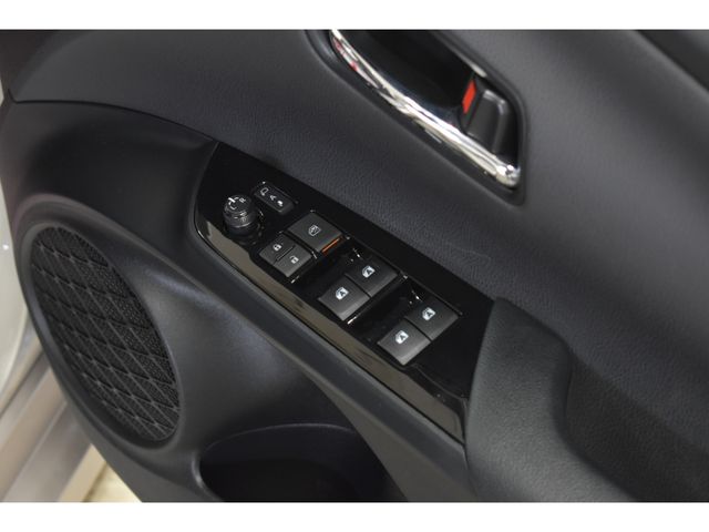 TOYOTA PRIUS 4WD 2017 Image 31