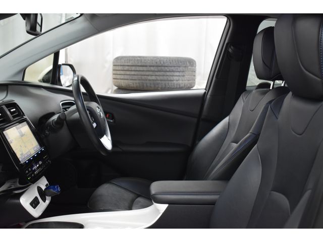 TOYOTA PRIUS 4WD 2017 Image 31