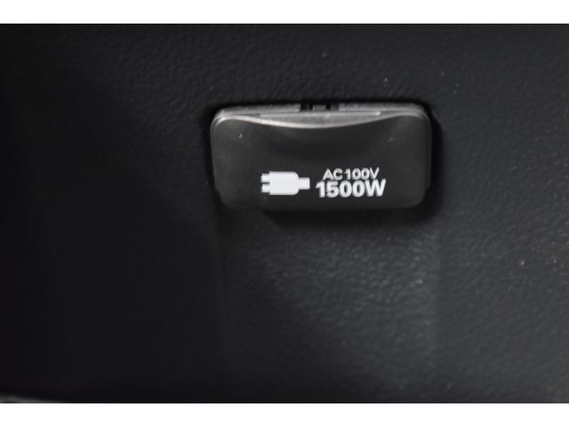 TOYOTA PRIUS 4WD 2017 Image 31